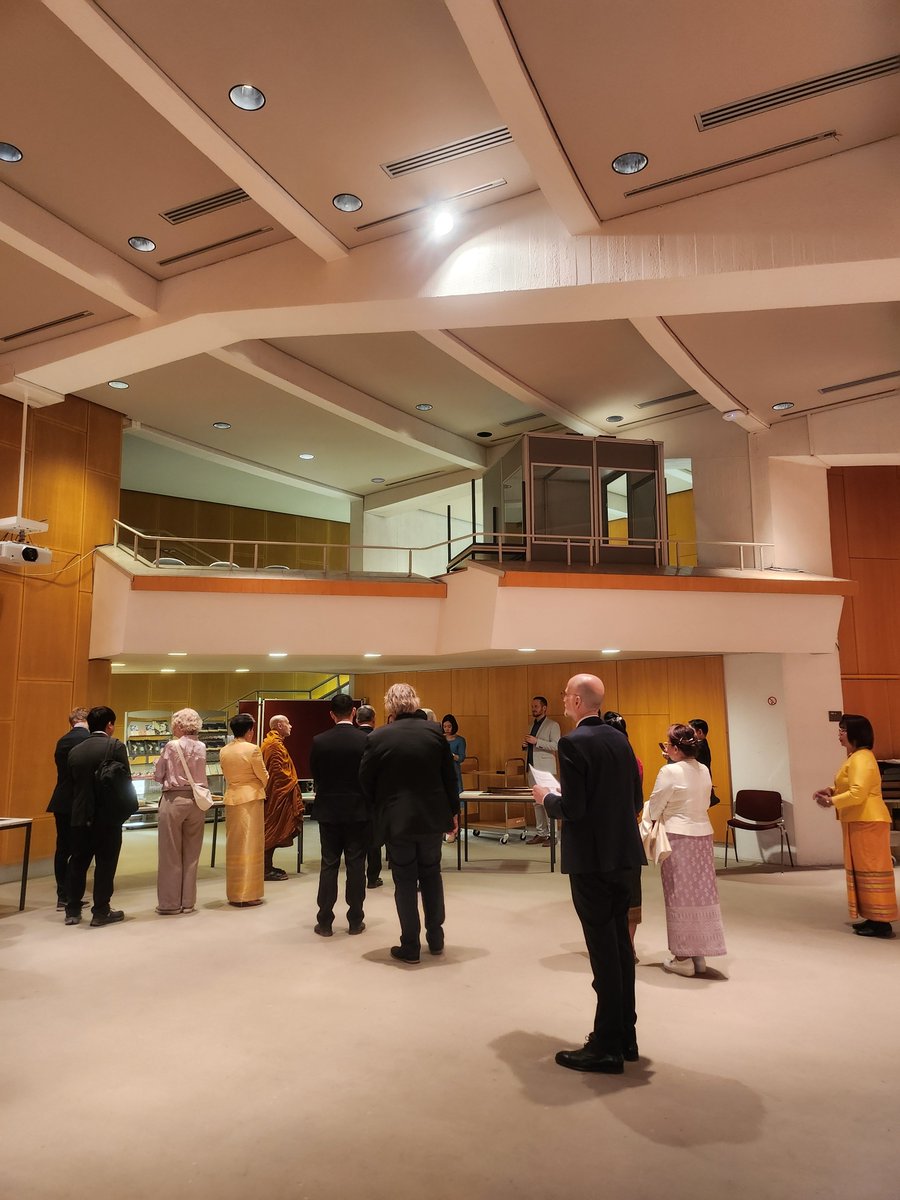 CrossAsia (@crossasia) on Twitter photo Heute fand <a href="/stabiberlin/">Staatsbibliothek zu Berlin</a> die feierliche Übergabe eines Pali-Tripitaka zusammen mit <a href="/ThailandGermany/">Royal Thai Embassy, Berlin</a> statt. Neben der Übergabe wurden ein Empfang und eine Ausstellung weiterer Tripitaka organisiert. Heute fand <a href="/stabiberlin/">Staatsbibliothek zu Berlin</a> die feierliche Übergabe eines Pali-Tripitaka zusammen mit <a href="/ThailandGermany/">Royal Thai Embassy, Berlin</a> statt. Neben der Übergabe wurden ein Empfang und eine Ausstellung weiterer Tripitaka organisiert.