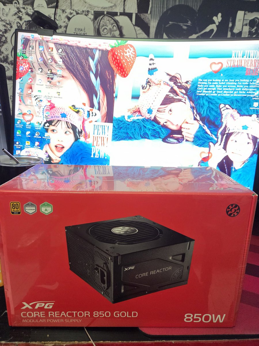 chuucaine's tweet image. #preguiça de instalar essa fonte