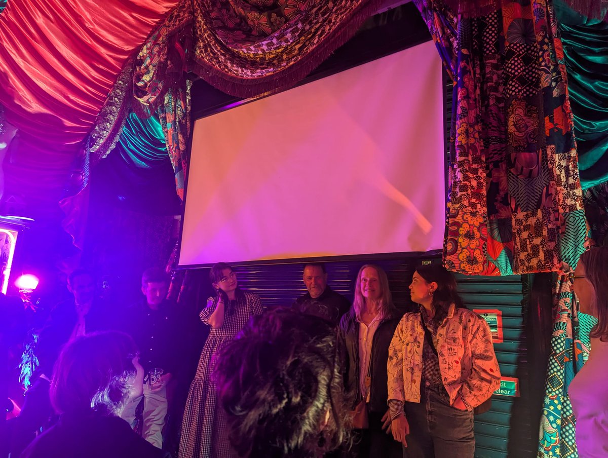 People Show (@peopleshow) on Twitter photo Some great pics of <a href="/nxdfff/">NXDFreeFilmFestival</a> last night. Thanks for screening our short films 148: SNEEZE and 138: LAST DAY!
#SNEEZE148 #LASTDAY138 #NXDFFF #shortfilms #supportindiefilm #NewCross #Deptford
<a href="/gbbrierley/">Gareth Brierley</a> Some great pics of <a href="/nxdfff/">NXDFreeFilmFestival</a> last night. Thanks for screening our short films 148: SNEEZE and 138: LAST DAY!
#SNEEZE148 #LASTDAY138 #NXDFFF #shortfilms #supportindiefilm #NewCross #Deptford
<a href="/gbbrierley/">Gareth Brierley</a>