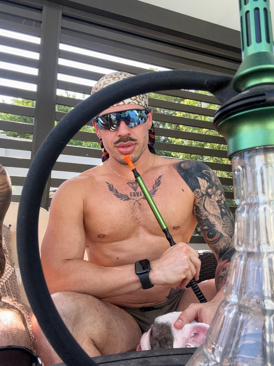 Chilling in Miami  😎