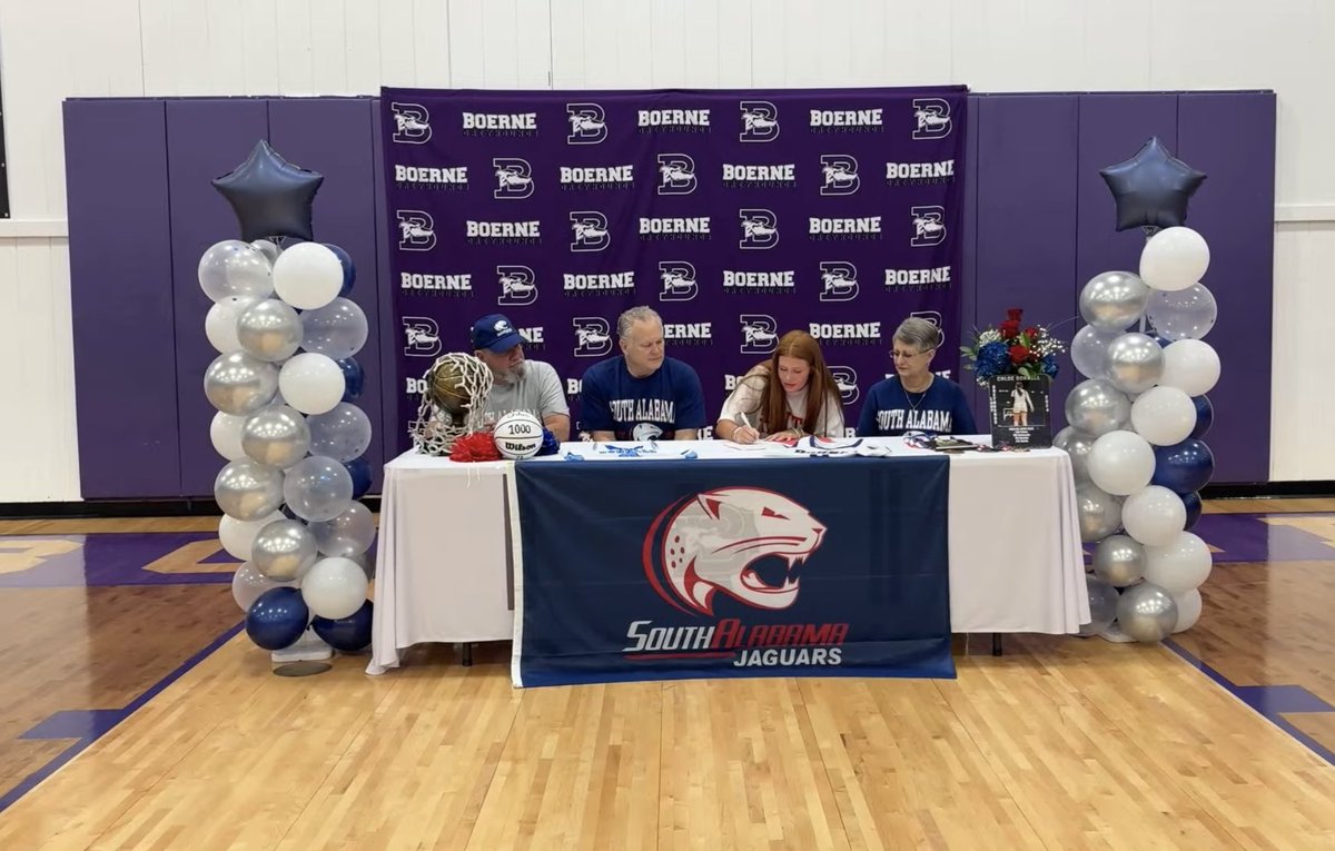 Excited for my next chapter! Signing day! Let’s Go Jags 💥🔥
<a href="/SouthAlabamaWBB/">South Alabama Women's Basketball 🏀</a> <a href="/YolishaJ/">Yolisha Jackson</a> <a href="/SAFinestbball/">SA Finest Basketball</a> <a href="/BHSHoundBball/">Boerne Girls Basketball</a>