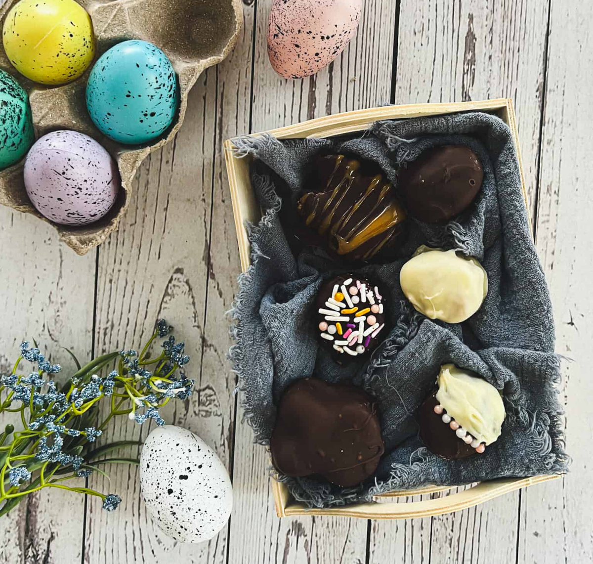 These homemade peanut buttereggs are sweet, simple, and only need THREE ingredients. 💛🐰

Get the recipe-👇👇
burntapple.com/easter-peanut-… 
#Food #foodpanda #Easter2025 #Today #MondayVibes #MondayMotivation #MondayMorning