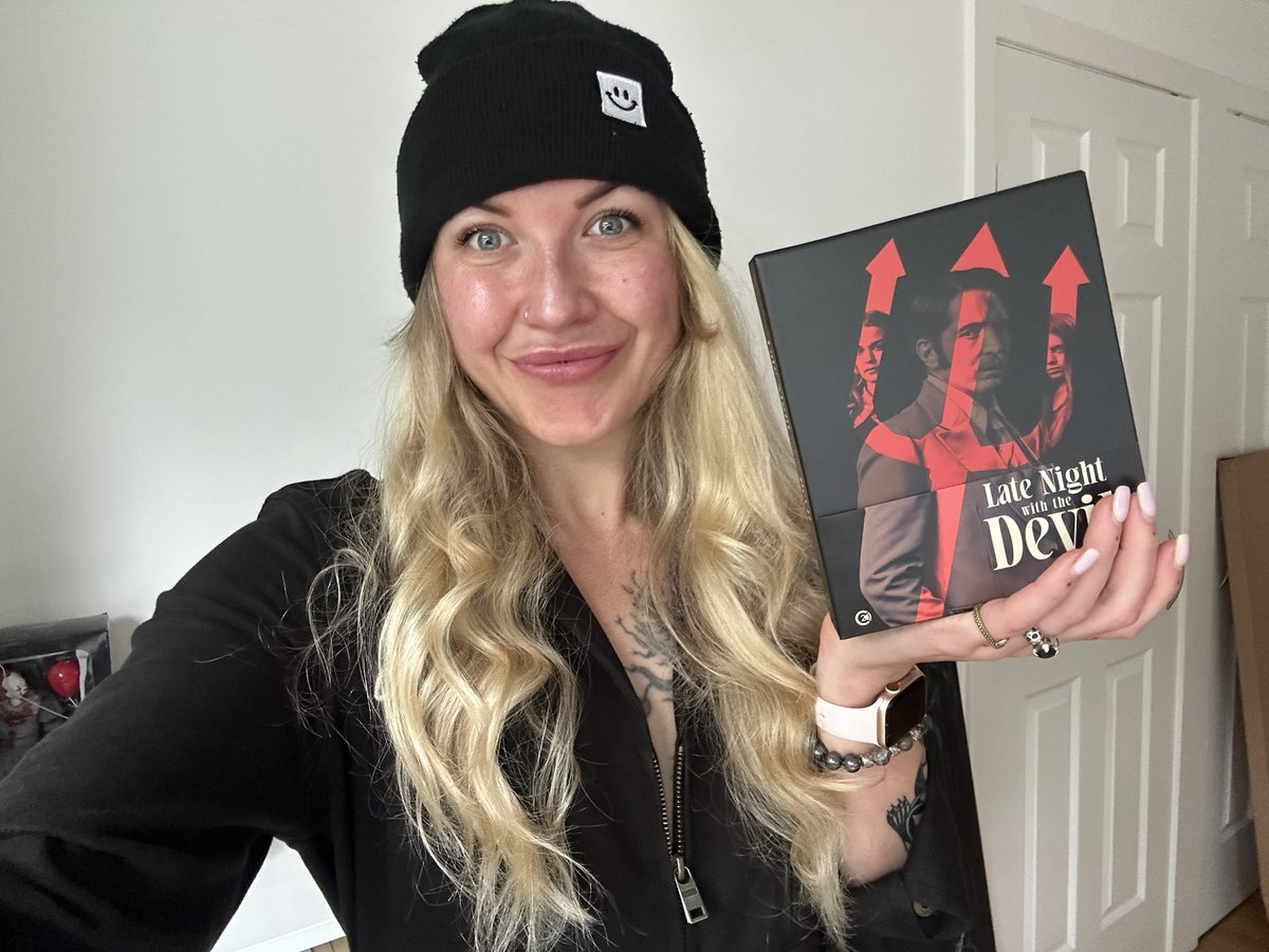 Zoë // Zobo With a Shotgun (she/her) (@zobowithshotgun) on Twitter photo My contributor copy of <a href="/SecondSightFilm/">Second Sight</a>’s release of LATE NIGHT WITH THE DEVIL has arrived 👺
I have an audio essay on horror films focused on cults! Grab your copy now My contributor copy of <a href="/SecondSightFilm/">Second Sight</a>’s release of LATE NIGHT WITH THE DEVIL has arrived 👺
I have an audio essay on horror films focused on cults! Grab your copy now