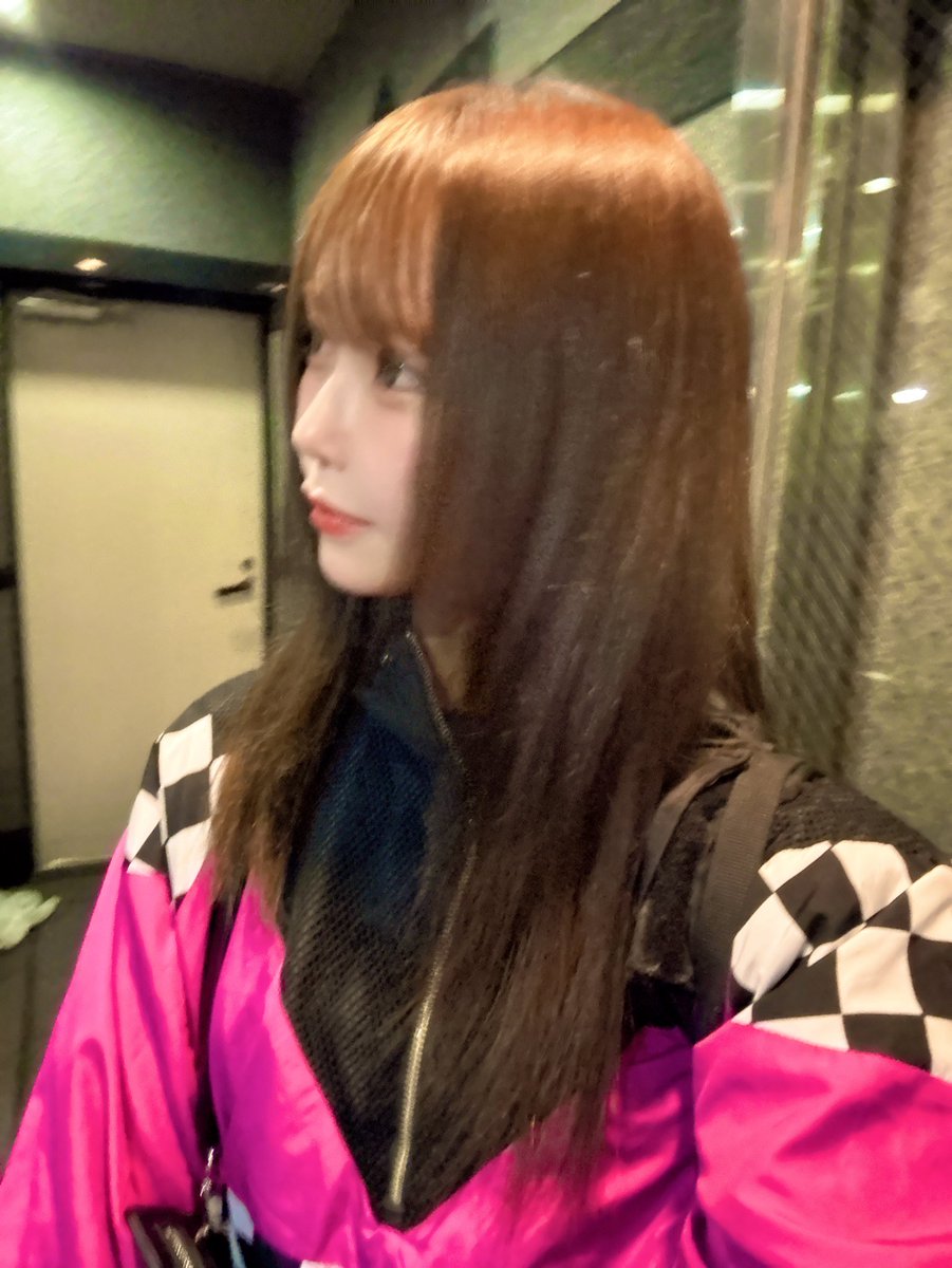 alice_idolclass's tweet photo. 今日はワンマンのゲネでした❤️‍🔥
いよいよ日付変わってあと２日！楽しみすぎちゃってます♡(❁´◡`❁)
そして夜、終わってから美容院にも行ってメンテナンスしてぇ〜！美容院で髪の毛も洗ってもらったから、今日はお風呂入ってすぐ寝れる〜って思ってたんだけど、おうち帰ってきたら洗濯機が動かなくなっちゃってさ😱😱😱結構頭悩ませて、悪戦苦闘してたんだけど、、、💡チャットGTPに対処法聞いたり状況を写真で送ったら解決してくれたの😭すごすぎる。。。ドラえもん並。すごい時代だよ😵‍💫

１時間くらい洗濯機を直したり掃除したりに時間かかったけど🥲無事に寝れそうです😮‍💨