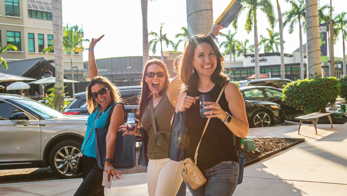 Pop the bubbly, we're celebrating moms May 9th-11th! Blooms, bubbles, music, and jewelry—what more do you need? 💐