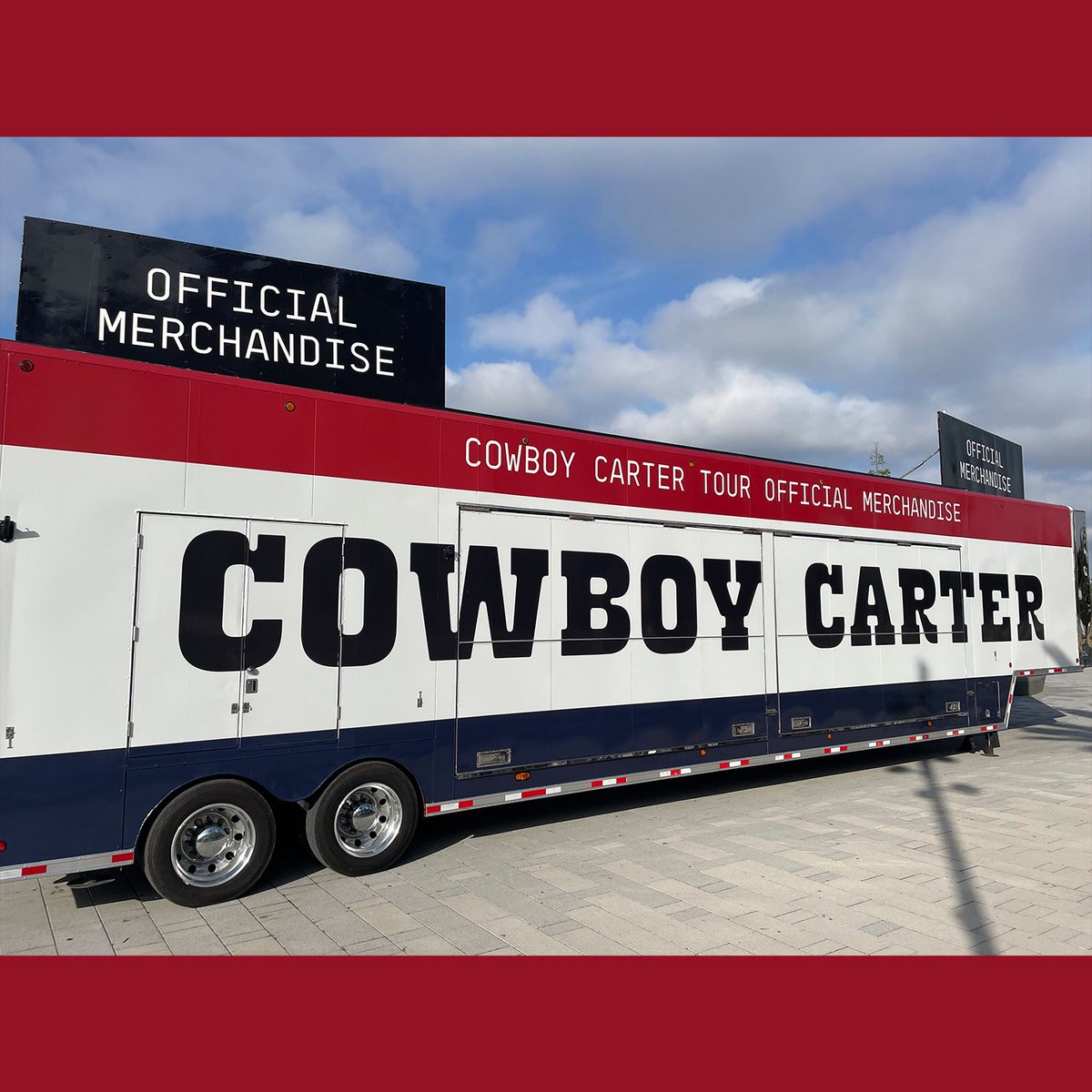 shopbeyonce's tweet photo. COWBOY CARTER OFFICIAL MERCH TRUCK 🤠 Opens at 2pm PT at Gate 8, no ticket required. https://t.co/yaIb1rz8Cr