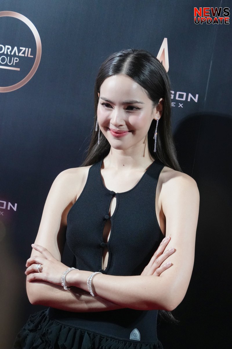 สวยฉ่ำ"ญาญ่า อุรัสยา" ในงาน Gala Premier ภาพยนตร์เรื่อง "Home Sweet Home Rebirth"👑🎉

#urassayas #ญาญ่าอุรัสยา 
#GalaNight2025 #HSHR 
#HomeSweetHomeRebirth