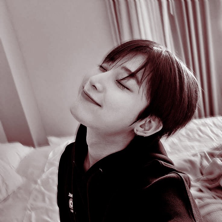 ㅤㅤㅤ
Semoga aku panjang umur dan sehat selalu walau risiko tinggi terkena 𝘥𝘪𝘢𝘣𝘦𝘵𝘦𝘴. Semua karena setiap hari aku mengkonsumsi yang manis-manis (pacarku). 
ㅤㅤㅤㅤ