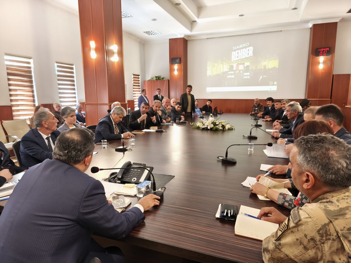 Kaymakamımız Sn, Yusuf Durani  DİNÇ Başkanlığında, İlçe İdare Şube Başkanları ve Mahalle Muhtarlarımızın katılımlarıyla;
Bağımlılıkla mücadele,Narkotik Suçlar, Kırım Kongo Kanamalı Ateşi,CİMER Başvuruları ,