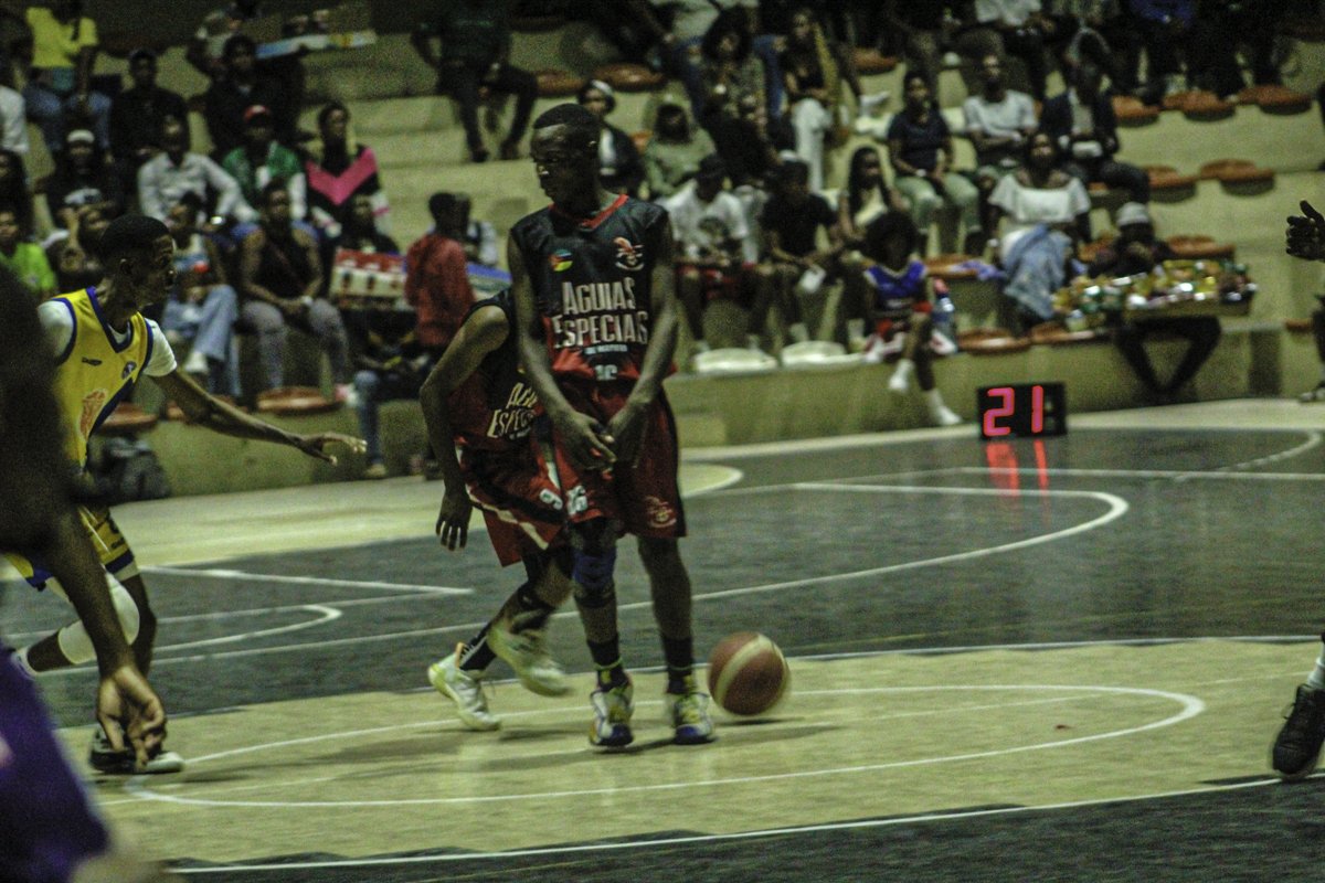 ABCMaputo's tweet photo. Torneio de Abertura
Imagens do jogo da Finalisma -
Costa do Sol 107 - 63 Aguias Especiais
#maputo #basketball #desporto #ferroviario #costadosol #Lazio #acadeleo #Apolitecnica #desportivos #Maxaquene #estrelavermelha #universidades #aguiasespeciais #up #Aguadanamaachaofical https://t.co/RmQWXBSmUE