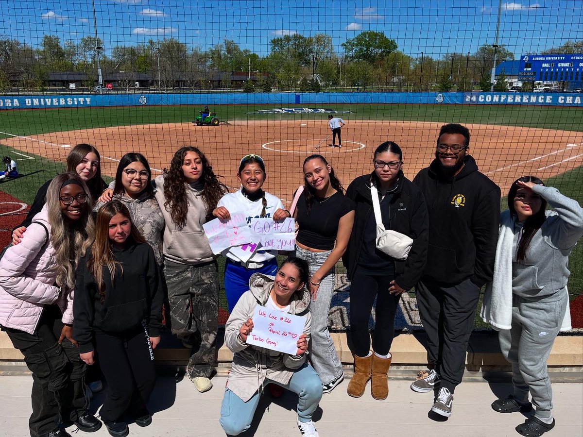 BeNobleStreet's tweet photo. From Noble street to Aurora, supporting our very own alumna Amia Aguilar at her home game this weekend  ✨
#BeNoble #🥎 https://t.co/dqvYuiPBAZ