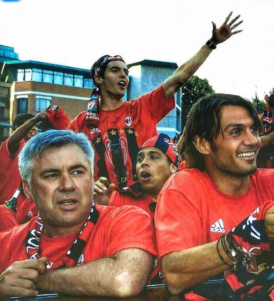 futnostalgico's tweet photo. Só lenda nesta FOTO 🤯 https://t.co/8LO0KXUrLc