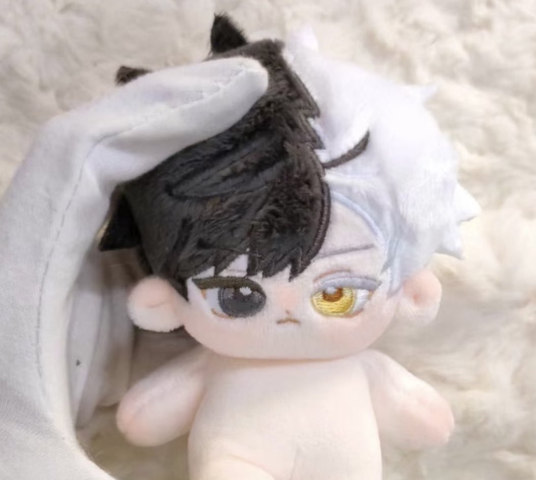 반반띵머리끼리 같이두고싶음 ㅋㅋ
참고로 
이쪽은 73년 시작 만화    이쪽은 21년 시작 만화