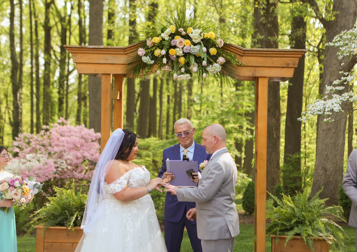 plus_lindsey's tweet photo. Today makes one whole year since Derek and I became the FOREVER TAG TEAM CHAMPIONS of the world, with the help of Mr. @EBischoff!  

Happy 1st wedding anniversary to my tag team partner 4L!  #nWo https://t.co/OeCRCN008e