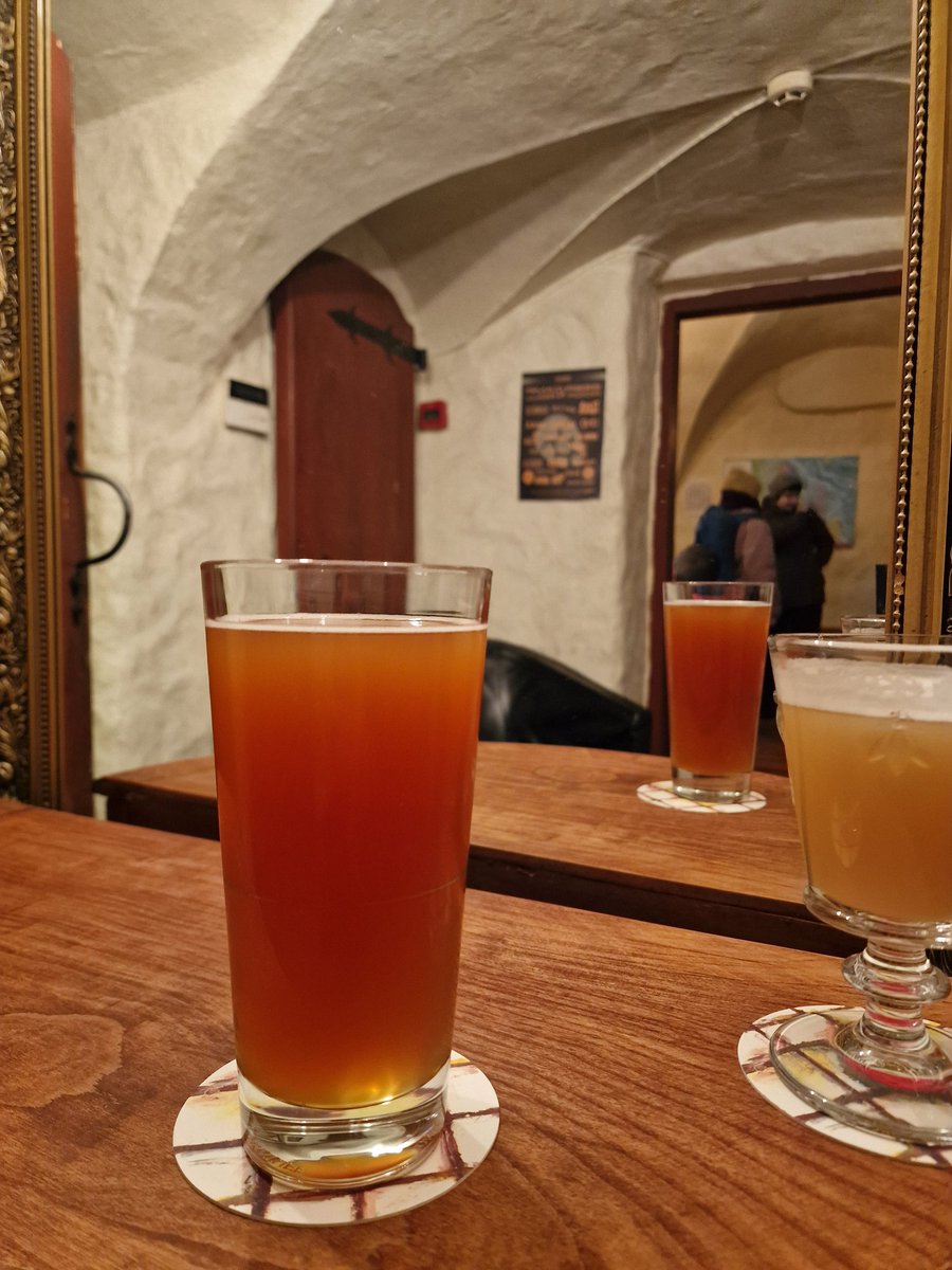 AlanHaydenVB's tweet photo. Pub 7/12
Kohl https://t.co/2W5Ft6V9td