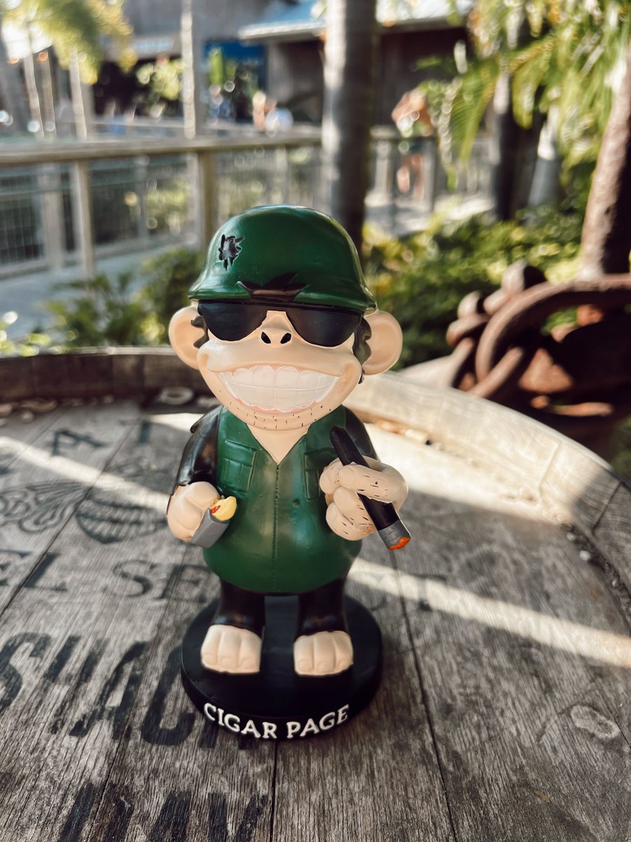cigarpage's tweet photo. Friends don't let friends pay retail for cigars
https://t.co/PaFdzIlVcn

#ChimpinAintEasy #Chimpo

#cigar #cigars #cigarlife #cigaraficionado #cigarlover https://t.co/LUajks8iVQ