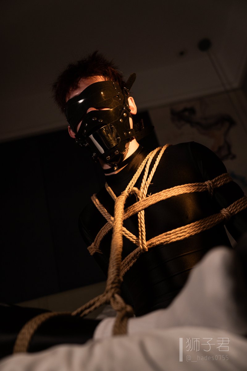 发点库存（2） 
模特 <a href="/P_Slave_0/">Mr.Thrall</a>（很高大很可爱）