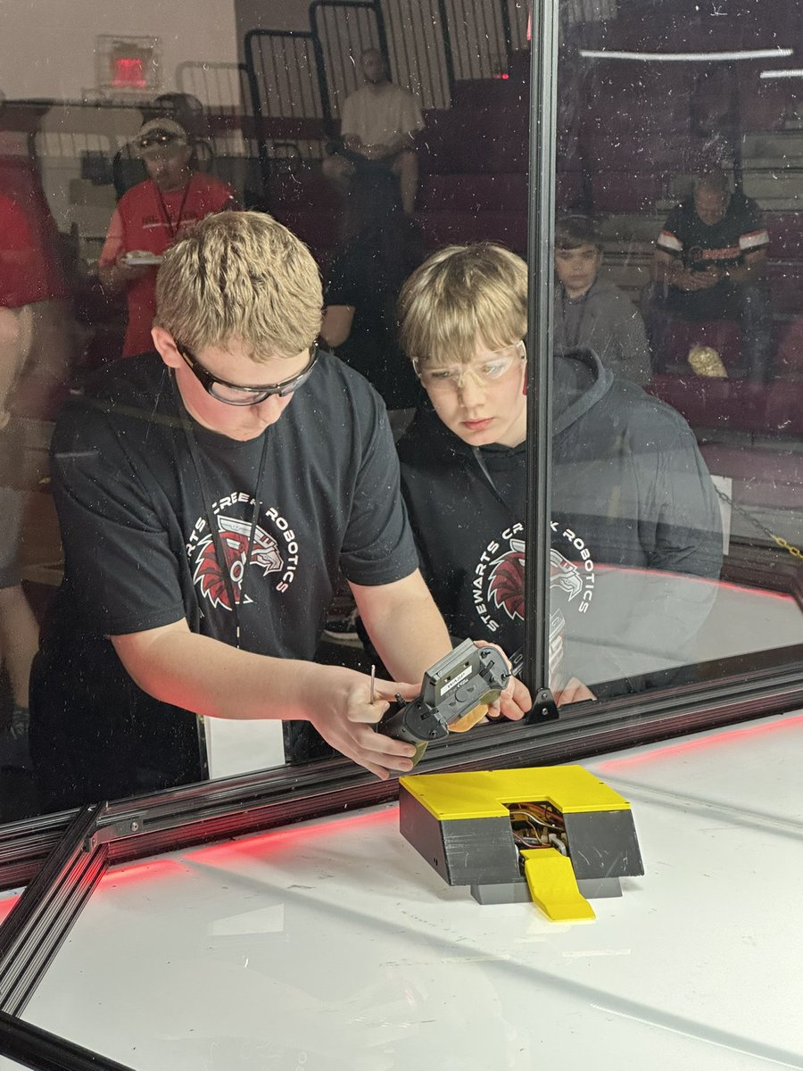 kilobots's tweet image. ICYMI: Kilobots made history! Huge thanks to all schools, teams, teachers, coaches & volunteers. Congrats to Team WASP — our 2025 Champion! More highlights coming soon! Subscribe for updates — link in bio. #Kilobots #STEM #Robotics