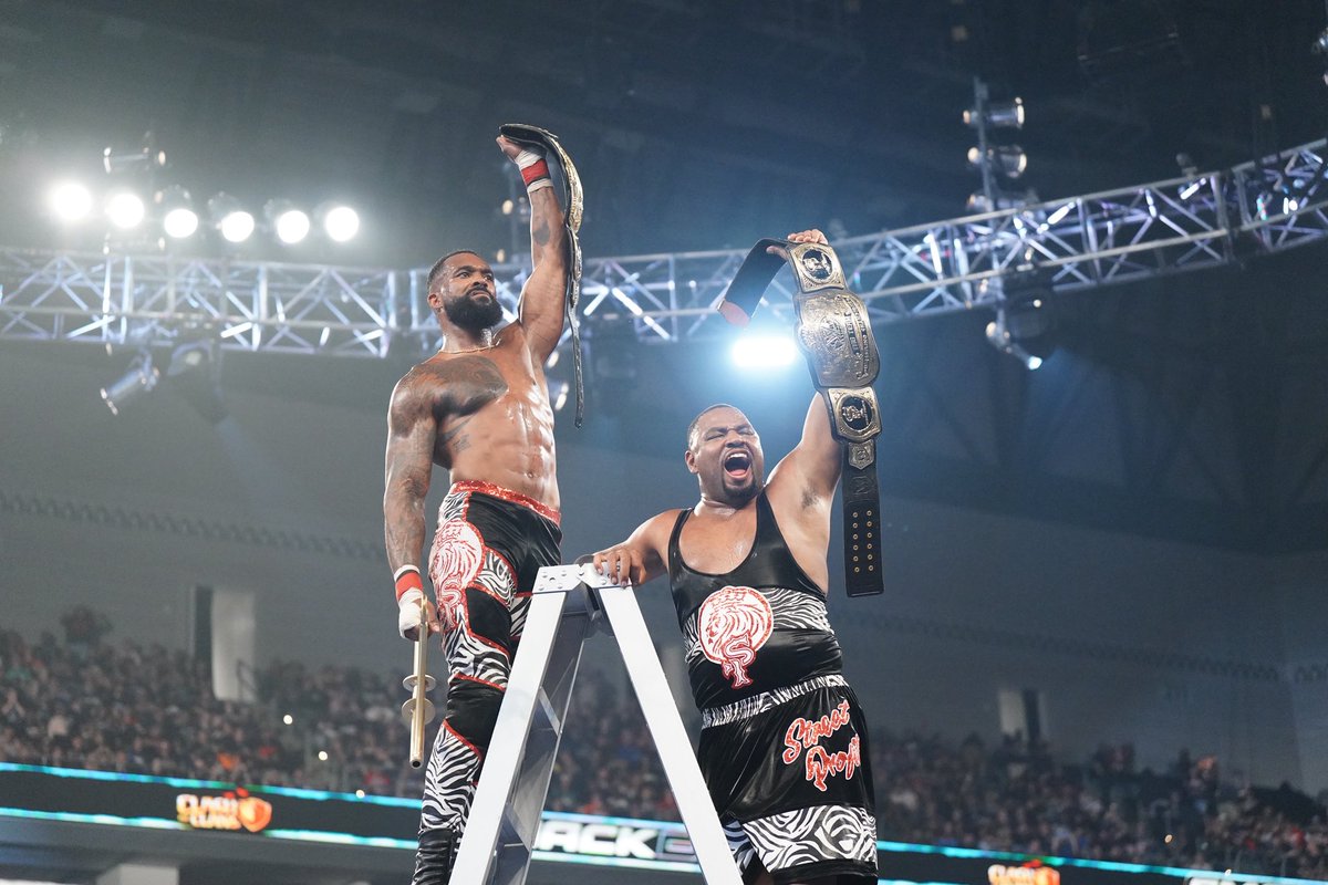 USANetwork's tweet image. This TLC Match on #SmackDown was an absolute instant classic! #WWE