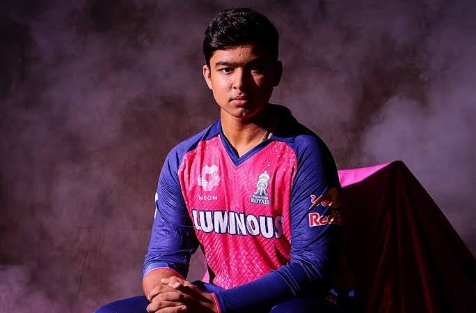 If Vaibhav Suryavanshi Half Century Today 🌟 I will give 14 Rupees to everyone who likes this tweet and Retweet 🙏🤙🏼

#ShubmanGill #RRvsGT #RRvGT #GTvRR #GTvsRR