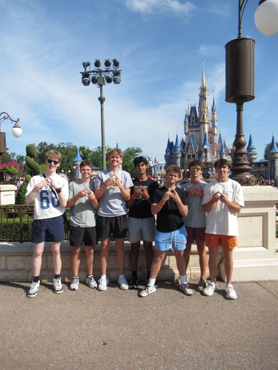 Francis Howell DECA tweet media