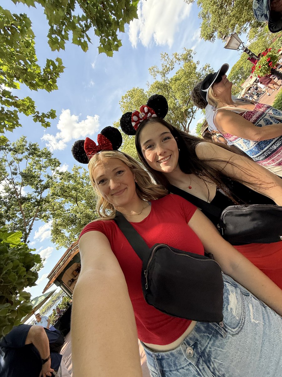 Francis Howell DECA tweet media