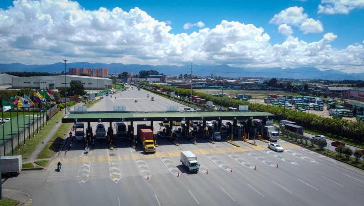 ¡Cobros errados, doble débito, entre otros! Flypass, sancionado por vulnerar derechos de consumidores en cobros de peajes dataifx.com/post/flypass-s…