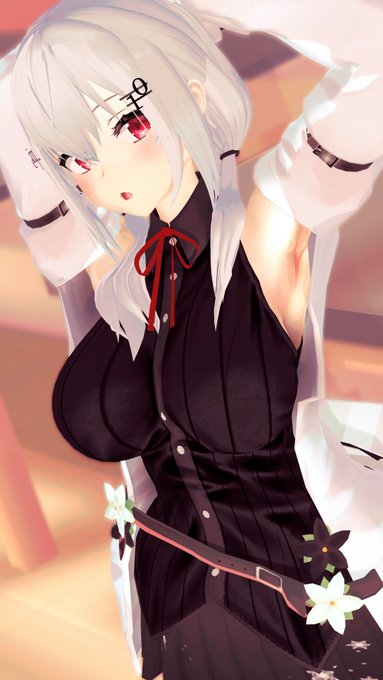 デフォ衣装でインナーだけノースリーブなhksが見たいって言ってんのっ 