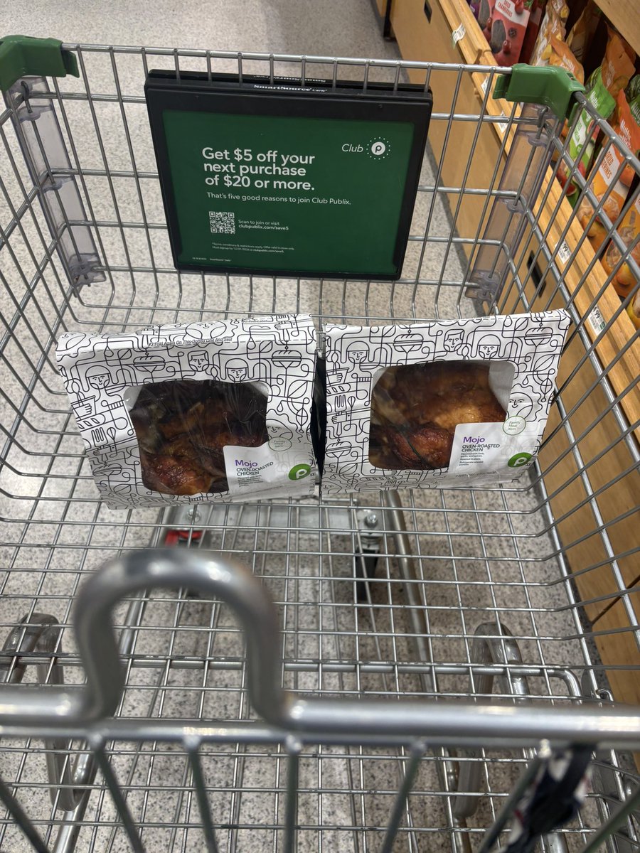 GoatusBaniulis's tweet photo. Bag secured #mandinner https://t.co/uSG8hr3Vfv