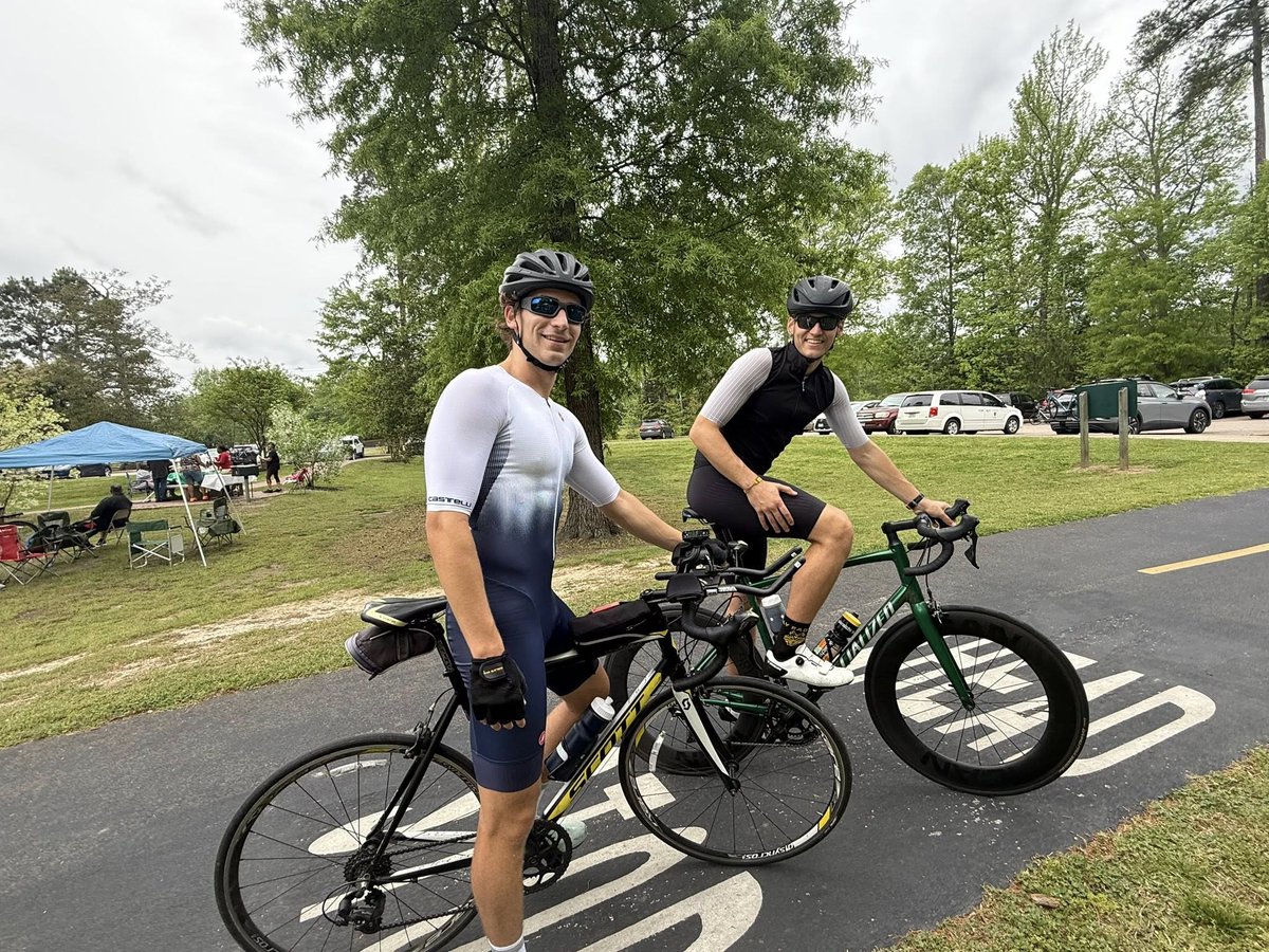 Huge thanks to everyone who came out for #CelebrateTrailsDay! Group rides 🚴‍♀️, 5k runs 🏃‍♂️, hot dogs 🌭, cold drinks 🥤, and endless Trail vibes. Looking forward to next year! 

See you on the Trail!👋 
#TrailLife #captrailadventures