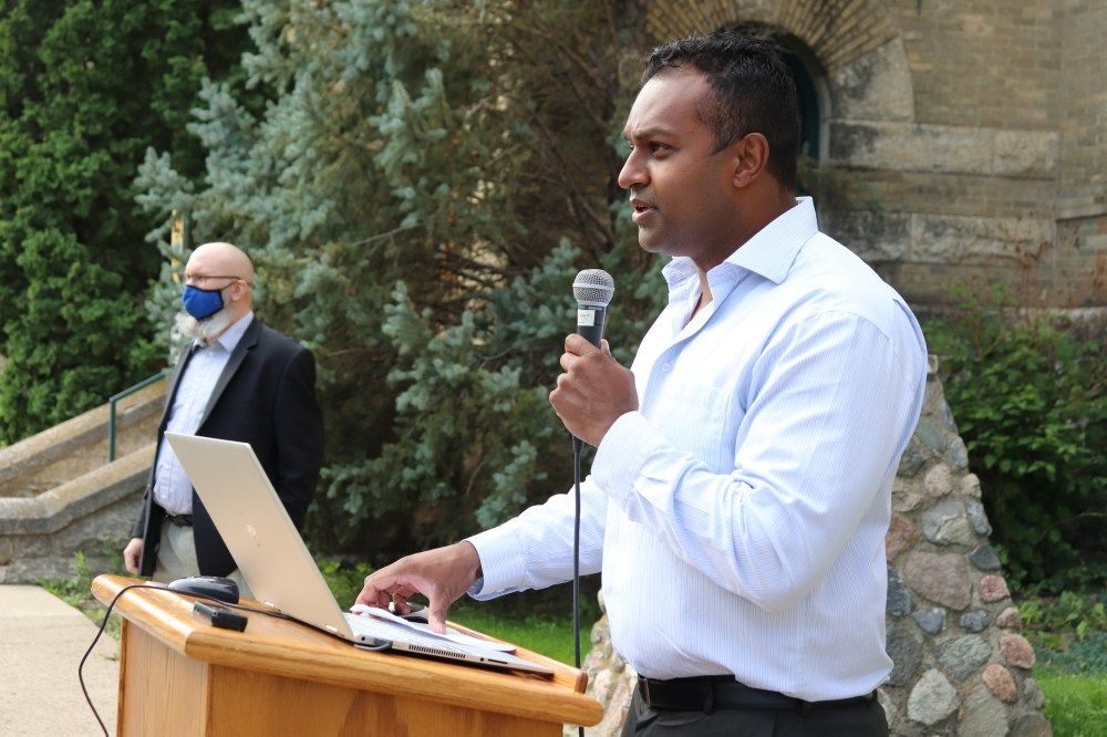 Brandon University’s leadership faces scrutiny as BUFA passed a no-confidence motion against top administrators, while the university defended its actions, citing independent reviews and initial improvements underway. buff.ly/shuzLbv  #bdnmb