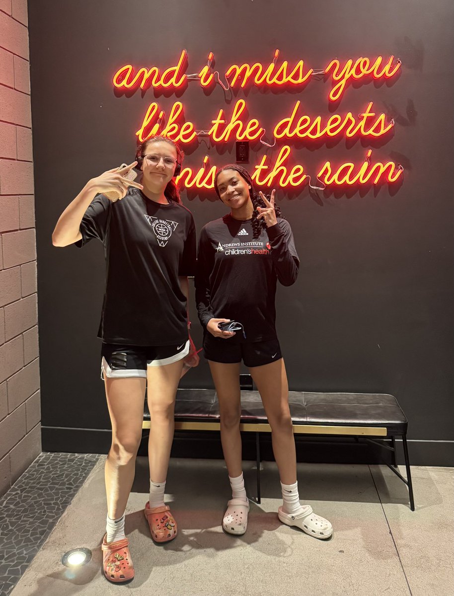 TallLiz2027's tweet image. #2025EYBL Session 1 Fun #Road2CHI  @CFEliteSports