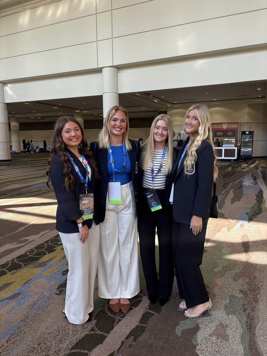 Francis Howell DECA tweet media