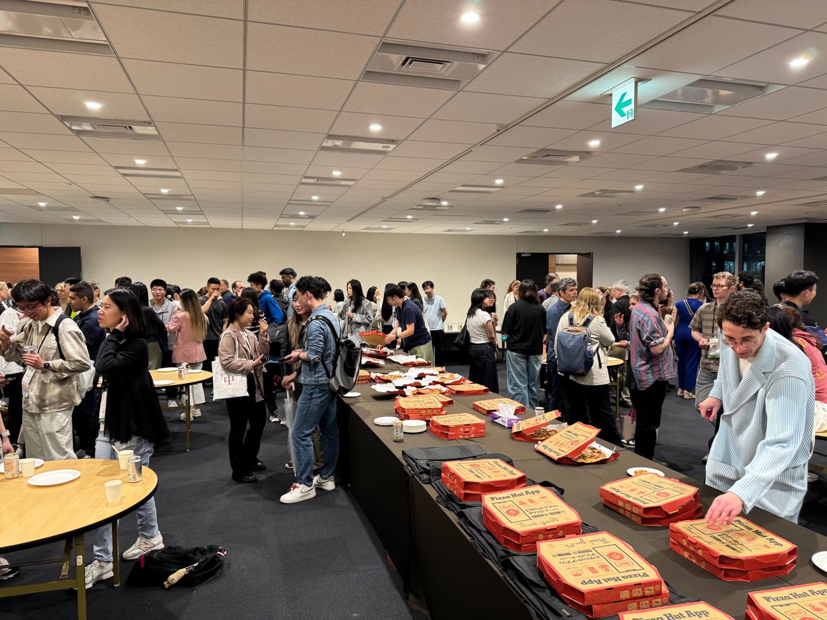 🥳It's great to see many friends at the #Northeastern reception at #CHI2025 
🔎Read more on Northeastern's exciting Human-Centered Computing (#HCI) activities at   khoury.northeastern.edu/research/north…