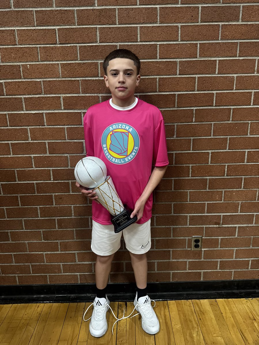 Noel_A_Rivas's tweet photo. Spring Fling AZ 7th Grade champs! Undefeated weekend! #defensehighlight https://t.co/C6cET1Iib3