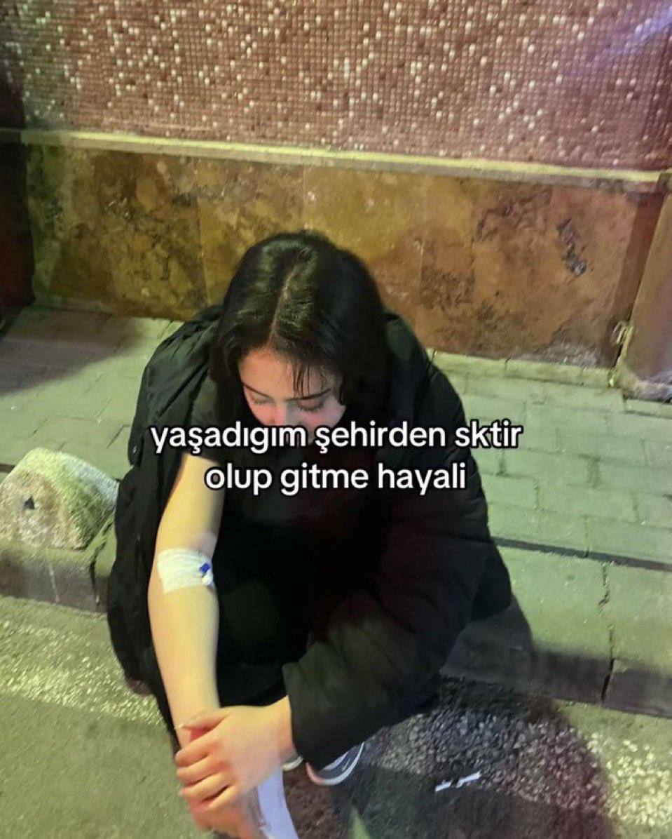 C' (@sisedemutluluk2) on Twitter photo 