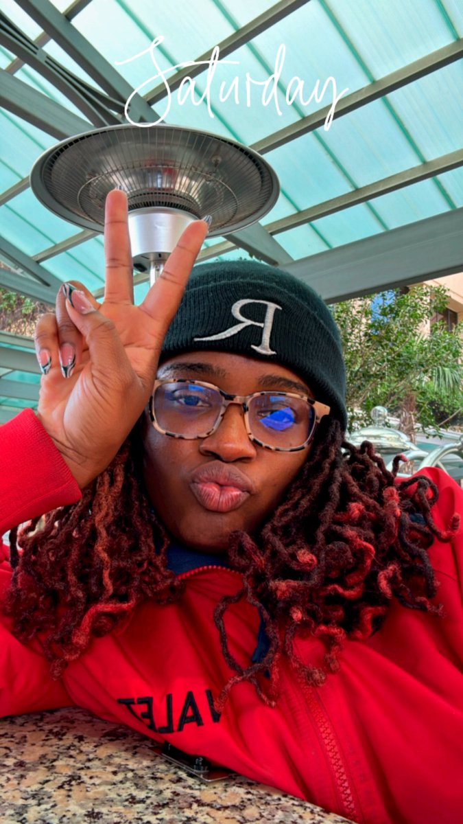 Year 7 loc’d.
Sorry, I don’t have no new hair to show yall today.