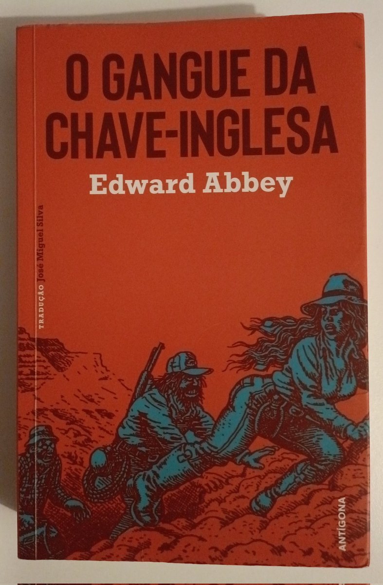 Talvez seja só coincidência, mas ando a ler este clássico em que os personagens se dedicam a sabotar centrais termoelétricas e hidroelétricas, minas de carvão e poços de petróleo