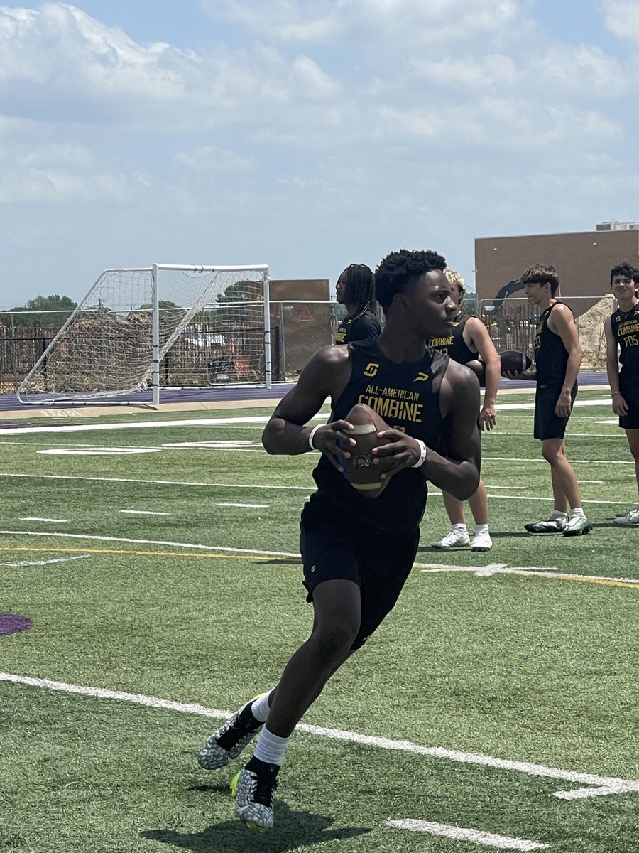 Congratulations to Julian “Deuce”Reese. QB 6’3 185 Class of 2027 out of Palo Duro High School, Amarillo, TX. Was selected at the Dallas SDSCombine and will play in our Military Appreciation Bowl Game in December of 2026 his Senior Year.