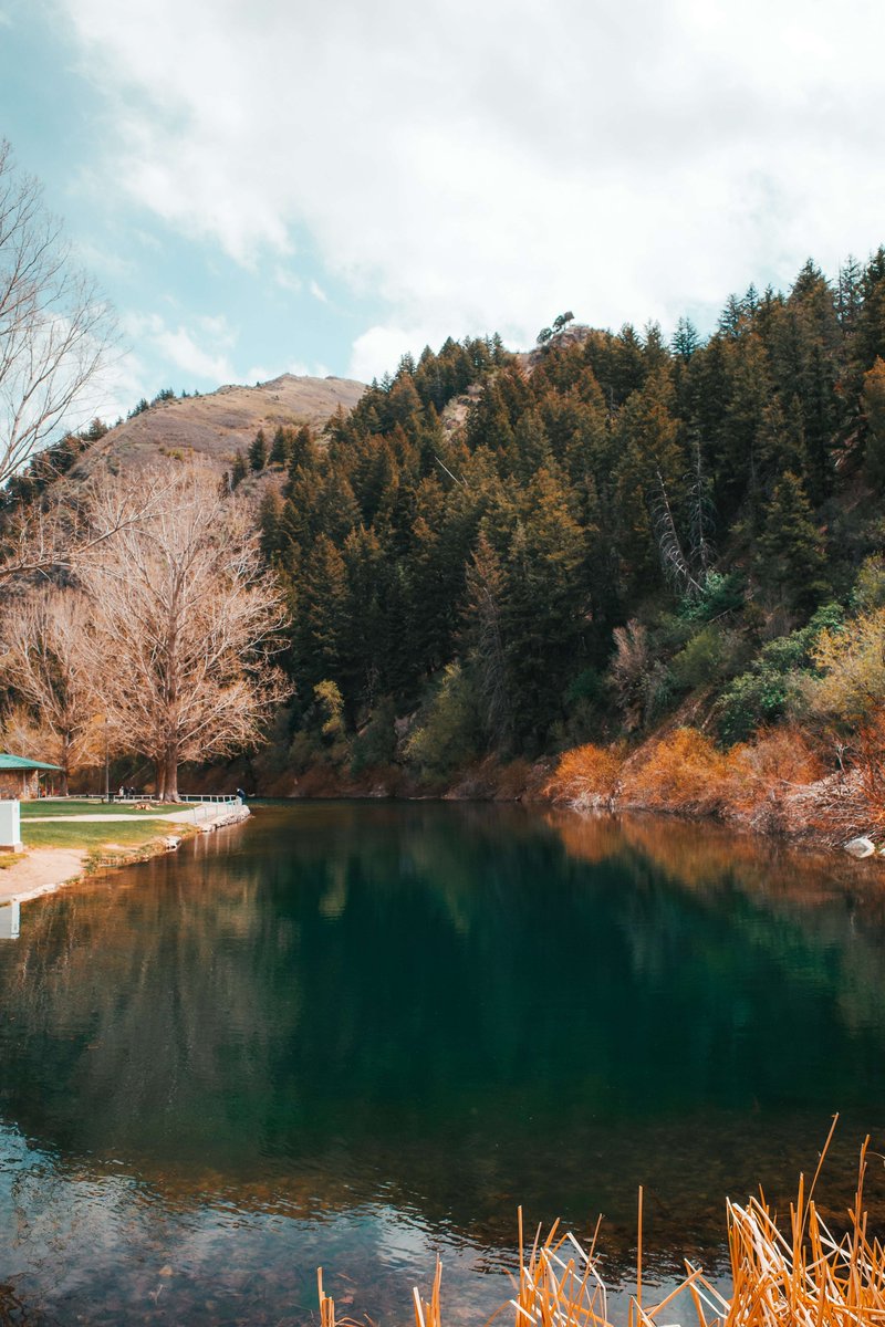 hiimsky_'s tweet photo. crazy week with friends visiting, went on a hike and took some gorgeous photos of this stupid but amazing🌎 https://t.co/EJOJL0hkBB