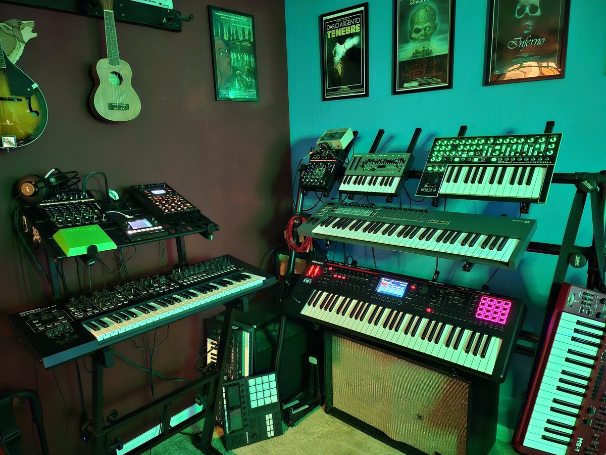 Happy little workspace. 
#industrialmetal #Industrial #gothmetal #horrormusic #rolandsynth #rolandusa #sampling #1010music