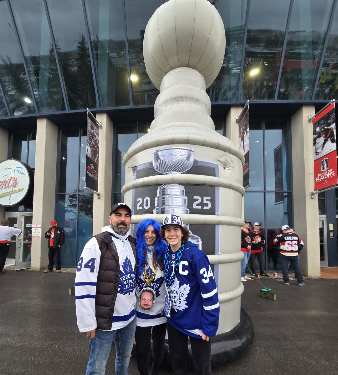 MarcellaPalumb3's tweet photo. @TheFordFANatic @FordCanada @MapleLeafs My husband loves the Leafs! We be-leaf this is our year! Leafs Fans Forever 💙🤍 Stanley Cup is coming to Toronto! GO LEAFS GO!! @leafer74 #fanpower https://t.co/gTv2PtNAi9