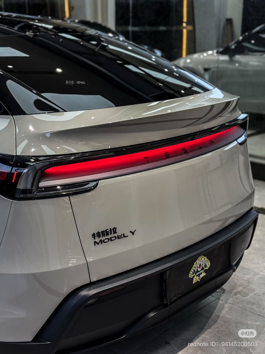 The Tesla Newswire tweet media