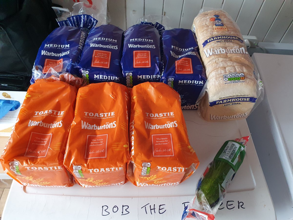 makektownbetter's tweet photo. Back in 2020, I volunteered to manage the food base on Temple St in #Keynsham. Many volunteers ran food runs out of here &amp; collected food from sources like FairShare. We named all our fridges, you can see Bob here :)
I want to bring that same dedication as Cllr on May1st ✅ https://t.co/NC7EWa8icn