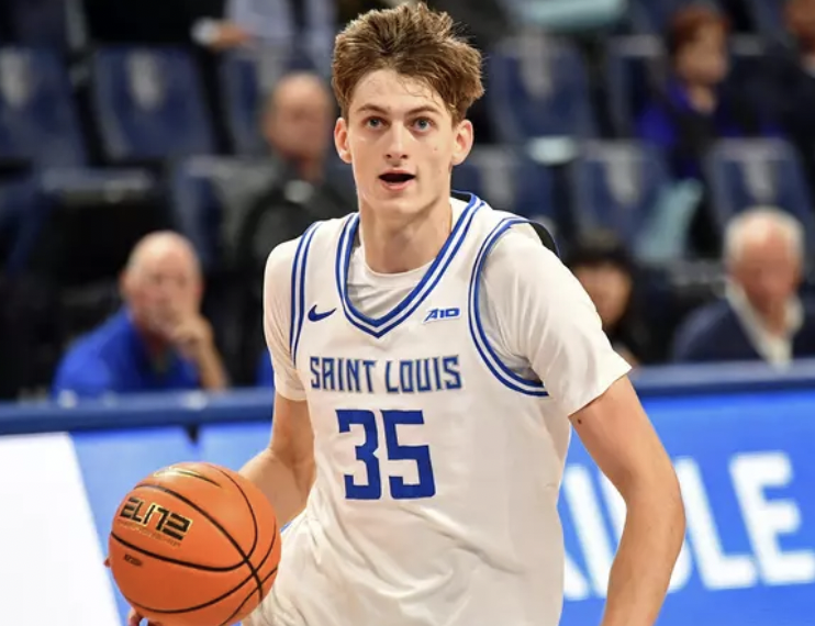 TheUnderDawg618's tweet photo. Breaking. 🚨🚨🚨 Hearing from sources that 6’11” Dutch forward @MaxPikaar is expected to transfer to SIU from SLU. Big-time size and skill coming to Carbondale. 

Full story - https://t.co/kLqTxfUfNz

Stay tuned to The UnderDawg for more. 🐾🏀

@ThePortalReport https://t.co/k36V0fQ1eZ