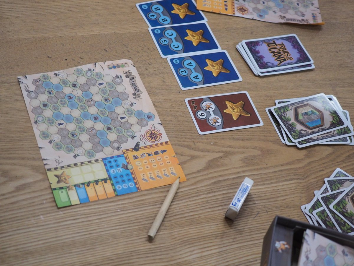 matz_jon's tweet image. 紙ペン系ボードゲーム、個人別作業で実質ソロプレイな商品もあるけど、ひとりで遊んでる感はあまり強くないっ！「みんなで同じ体験してる」感覚が味わえて、好きっ！
#TrailsOfTucana　#TuringMachine
