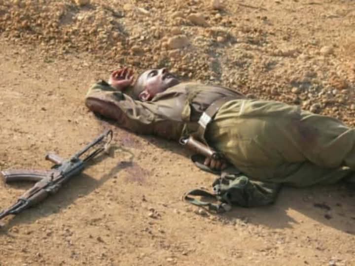 بعد مرور أكثر من عشرون عام على فقدان ابن عمي الشهيد البطل م اول ياسر عبد الرحمن في معركة المطار اليوم تنشر قوات الأحتلال الغاشم صور الشهيد البطل وهو مقبل غير مدبر وسلاحه معه ويرتدي بدلته العسكريه لينال الشهاده دفاعاً عن ارضه ووطنه استشهد دفاعا عن ارض العراق ضد المحتل الامريكي