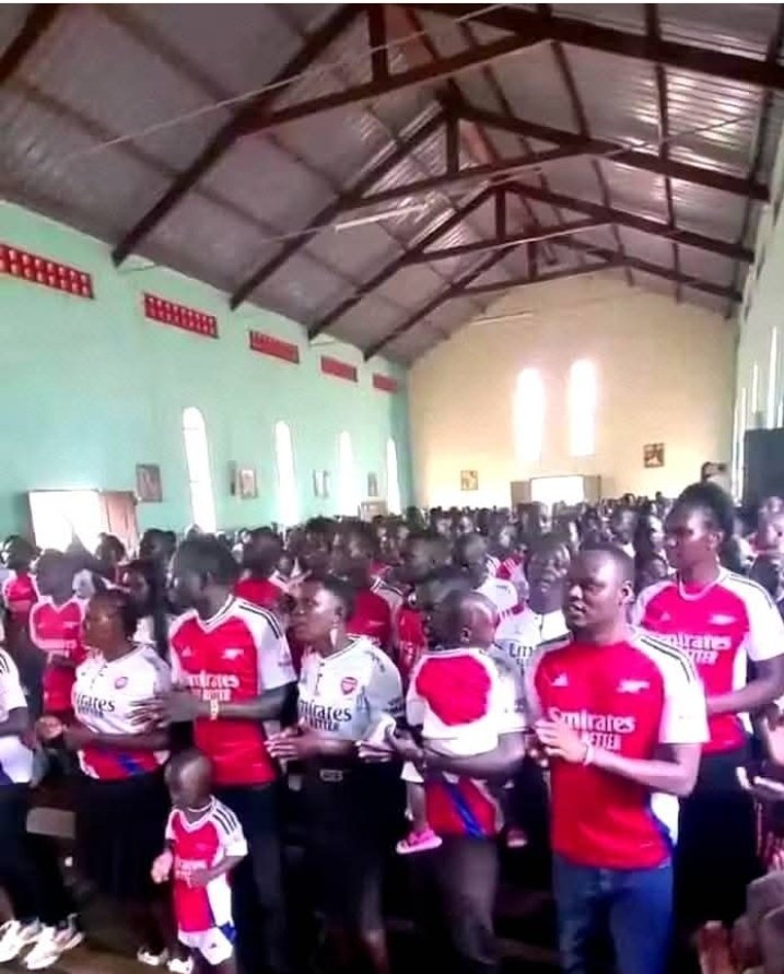 MashOkaiz's tweet image. Eno twasuze mu overnight ekikopo tukyetaga😅
#SAMOX