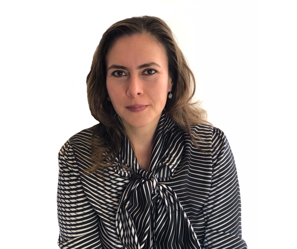 Ella es María Jimena González, la mujer que trató a <a href="/QuinteroCalle/">Daniel Quintero 🇨🇴</a> y su familia como "indiamenta".
Ya saben, no difundan la foto de esta mujer , 
No le den RT
No RT