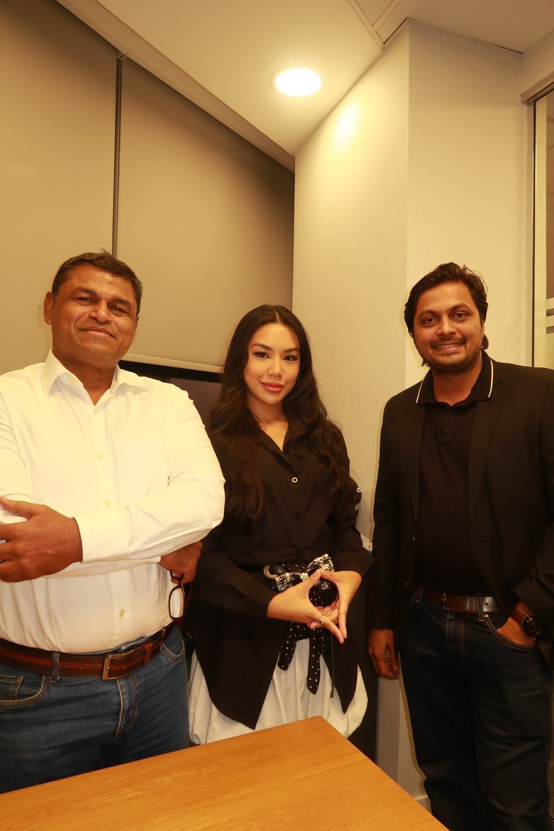 aya آية de quiroz tweet media